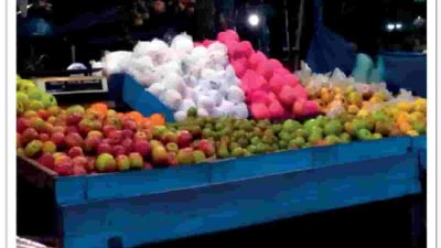 Ibu mempunyai 18 jeruk dan 12 apel Setiap kantong plastik diisi dengan buah jeruk yang sama banyaknya